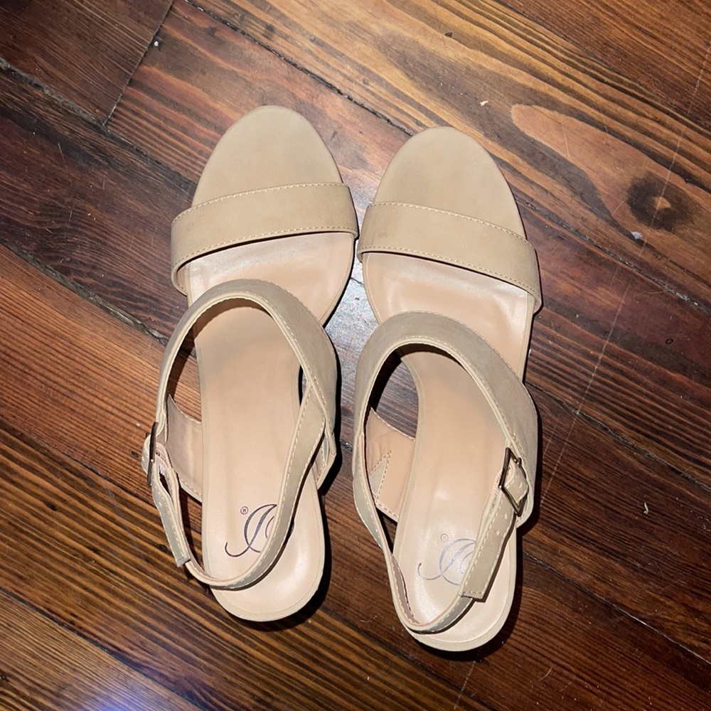 Heels - Picture 2 of 2